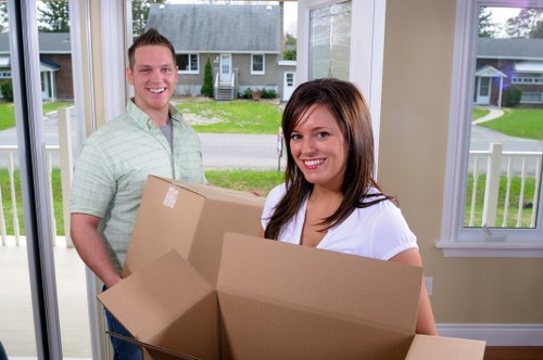 Commercial packing support for offices and stock in Customhouse