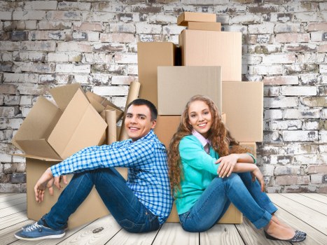 Removal team planning a house move in Customhouse